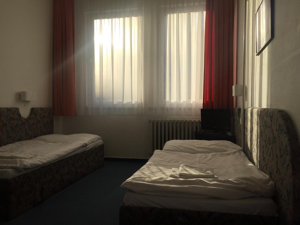 Hotel U Tri Lvu Ceske Budejovice Exterior foto